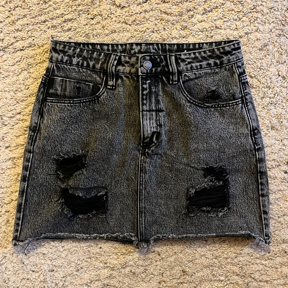 Black distressed denim skirt size 28 from Thrills.
